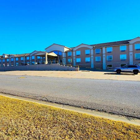 Fairbridge Inn & Suites Canadian מראה חיצוני תמונה