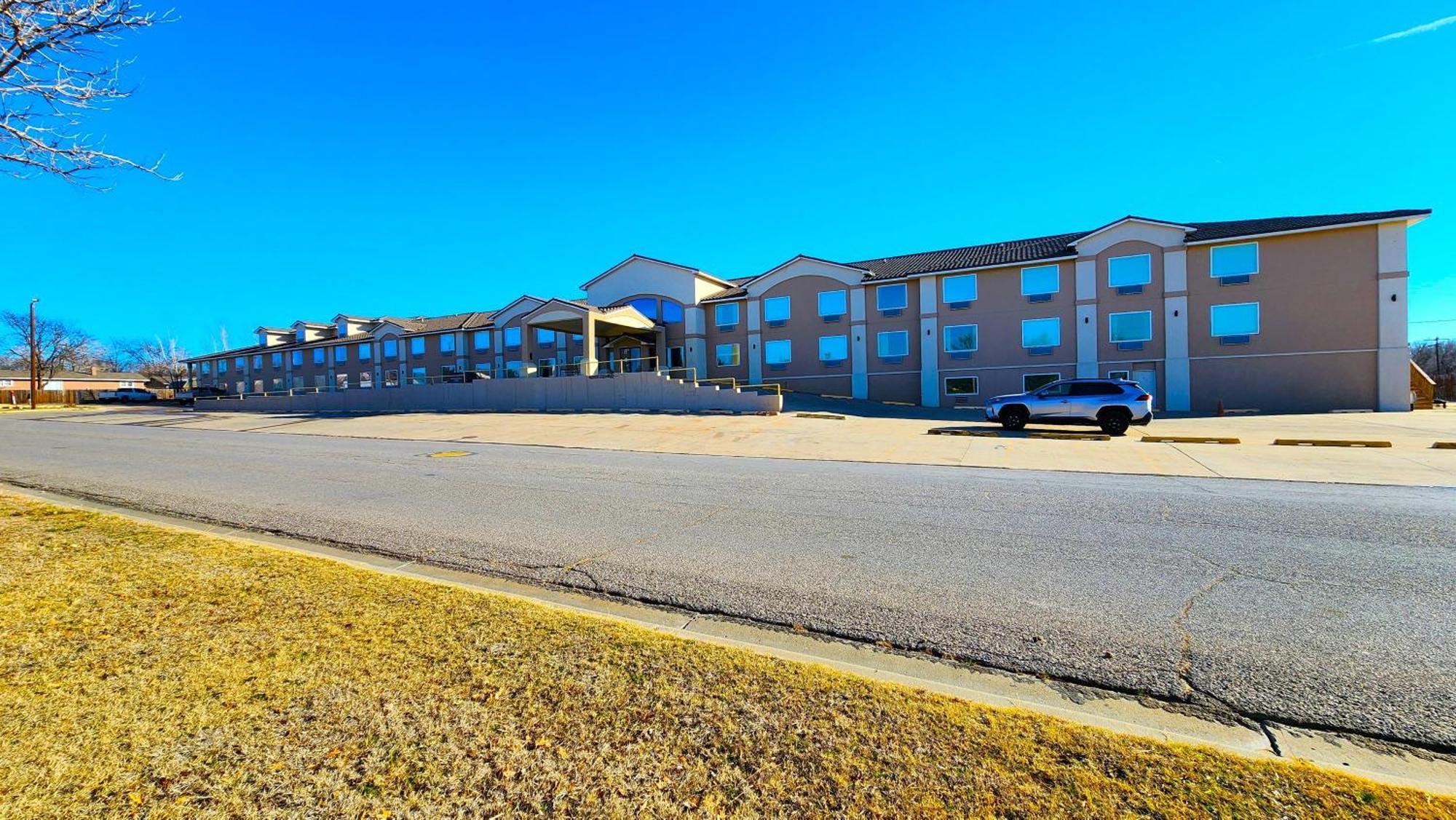 Fairbridge Inn & Suites Canadian מראה חיצוני תמונה