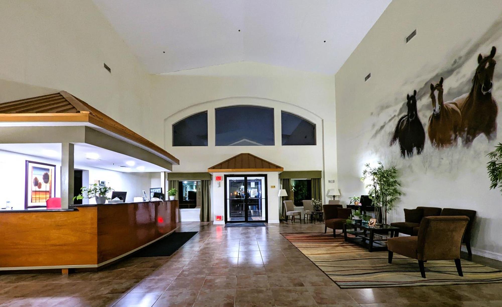 Fairbridge Inn & Suites Canadian מראה חיצוני תמונה