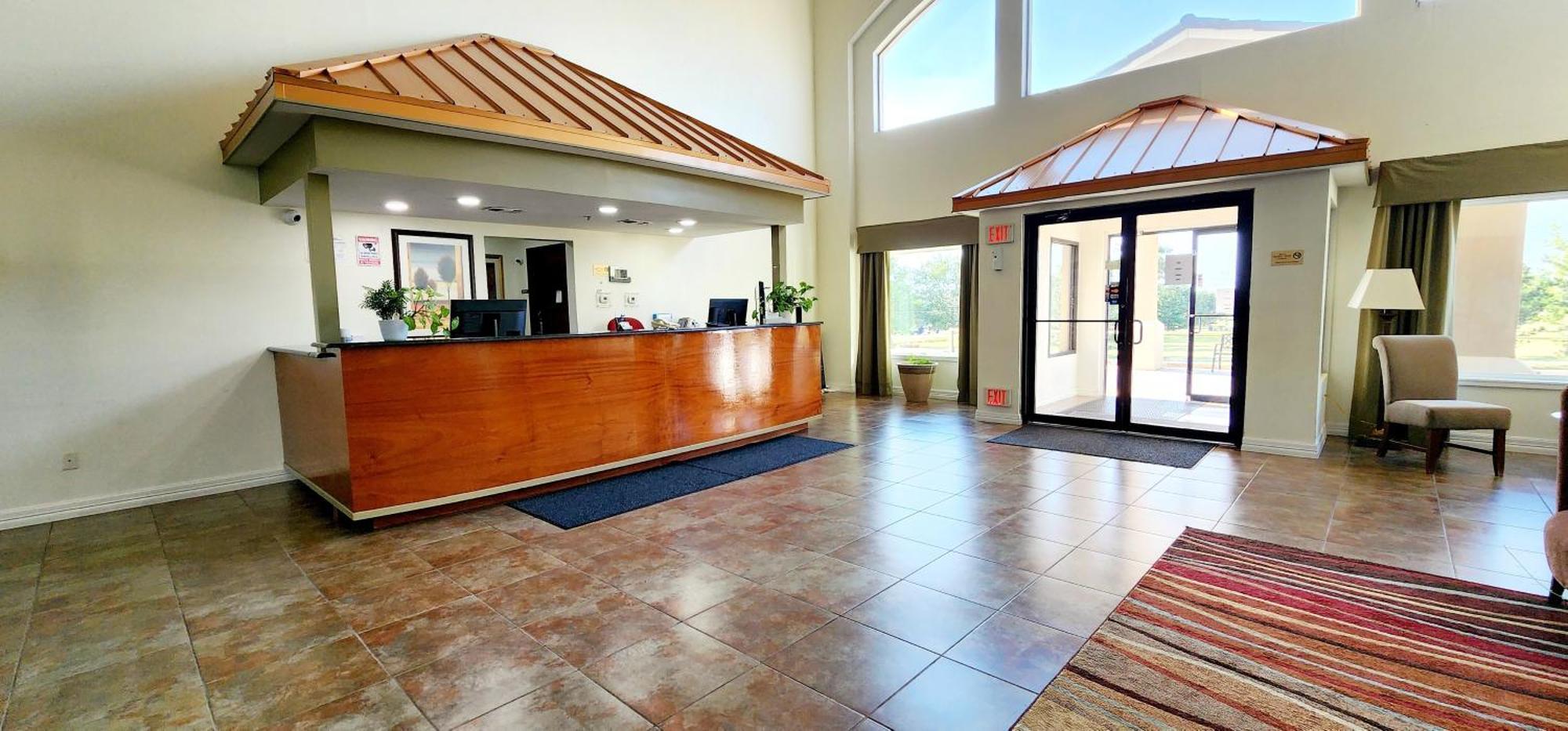 Fairbridge Inn & Suites Canadian מראה חיצוני תמונה