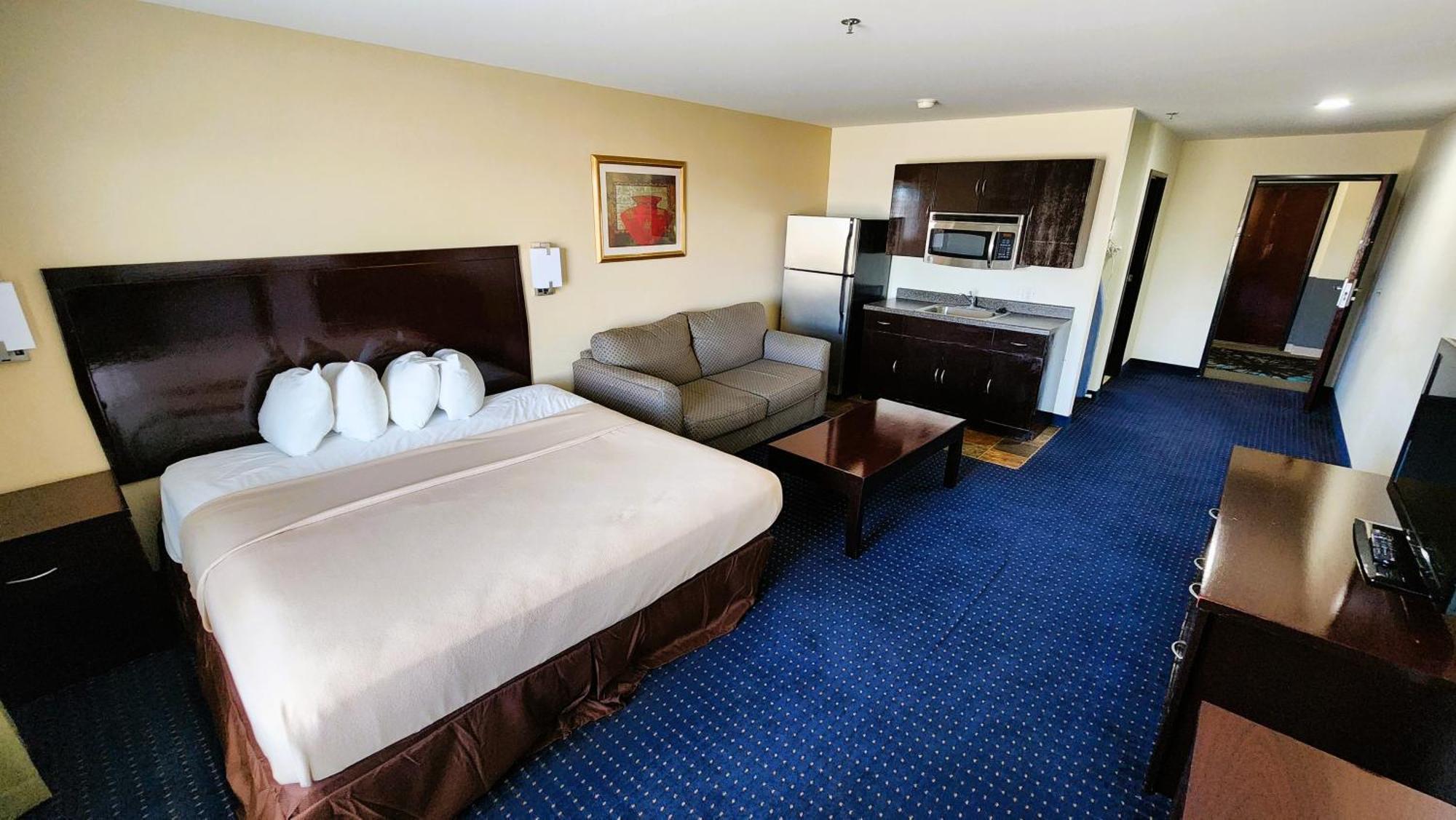 Fairbridge Inn & Suites Canadian מראה חיצוני תמונה